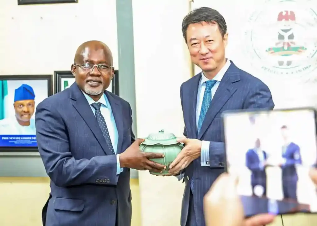 FG, China Partner to Fight Poverty