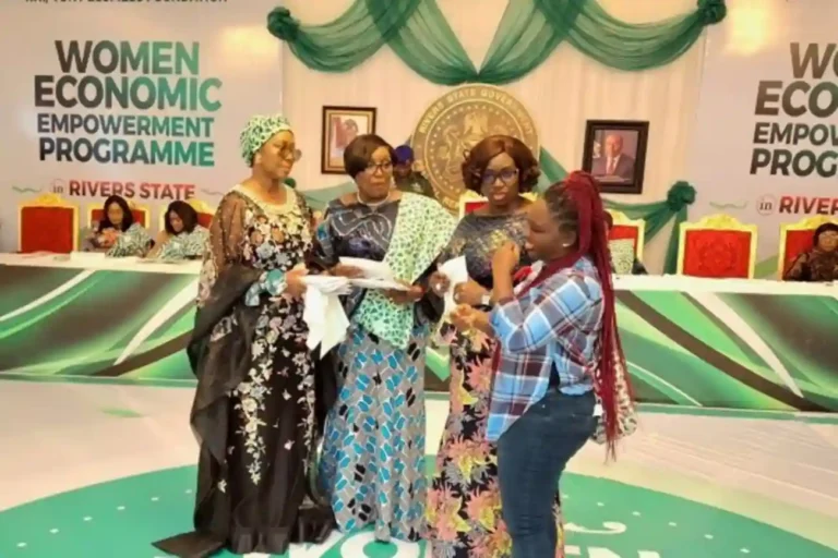 Oluremi Tinubu gives N50,000 frants to 1,000 women in Rivers state