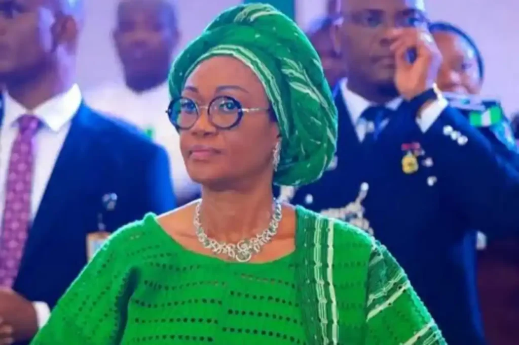 Oluremi Tinubu gives N50000 grants to 500 women in Plateau