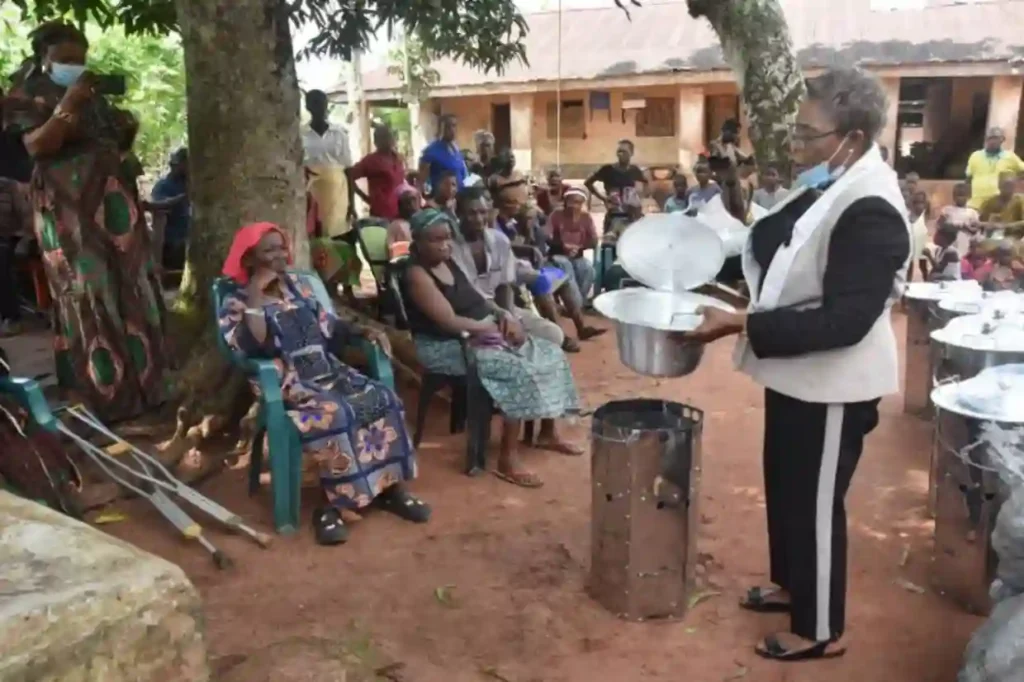 Edo First Lady donates charcoal stoves to vulnerable community