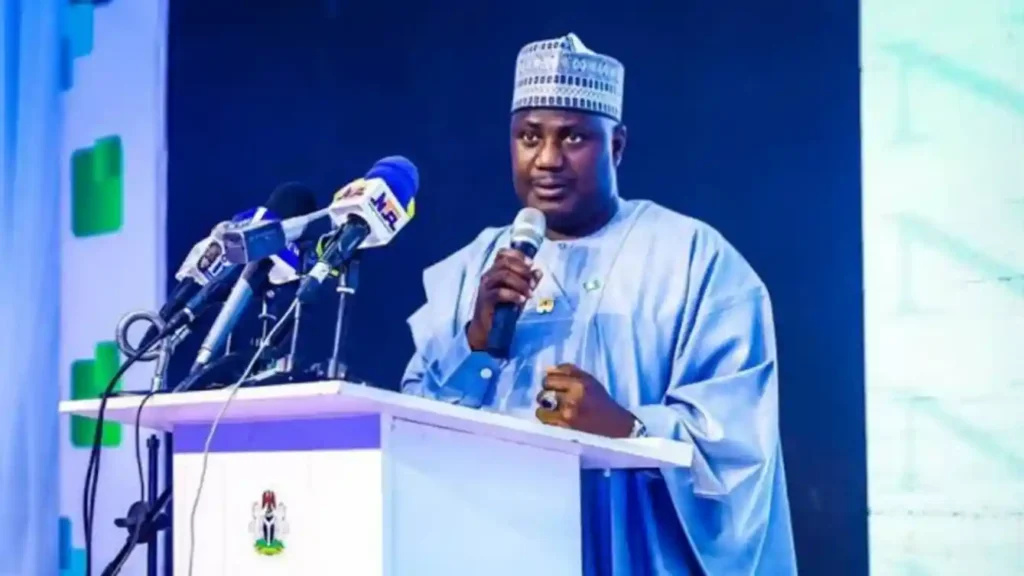 Nigeria to distribute free farm inputs as food prices drop