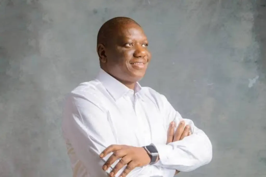 Senator Katung awards N40m scholarships to 400 Kaduna students