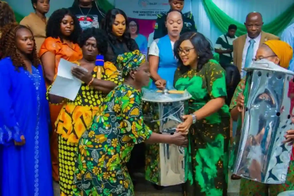 Edo Government Distributes 250 Clean Coal Stoves to Women