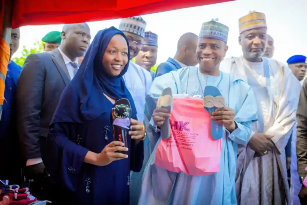 Tambuwal donates N20.3m to 203 Sokoto women entrepreneurs
