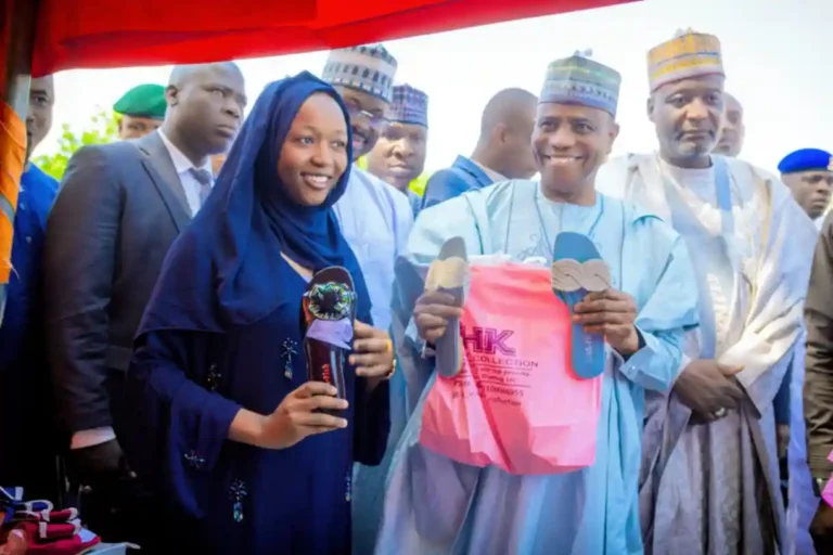 Tambuwal donates N20.3m to 203 Sokoto women entrepreneurs