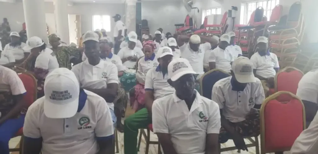 Senator Oyewumi Empowers 90 Osun West Residents with N100,000 Each