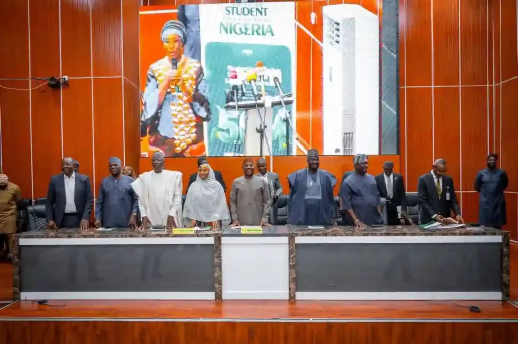 27,914 Students from 402 Institutions Apply for FG Venture Capital Grant