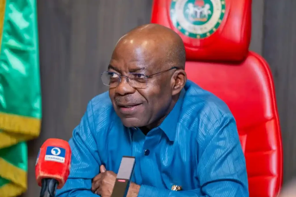 Otti Gives N1m Each to 150 Abia Poly Graduates to Start Businesses