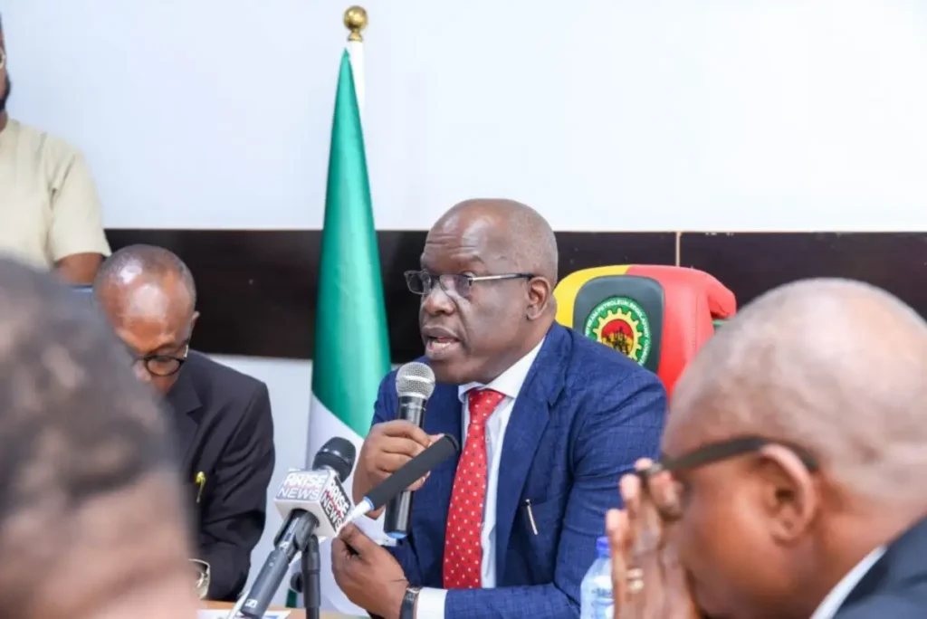 FG Cuts 2025 Oil Licensing Signature Bonus to $3m–$7m