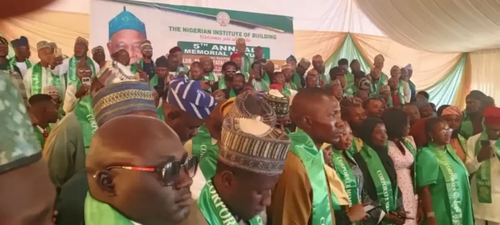 NIOB Inducts 300 Builders, Pushes for Entrepreneurship in Construction