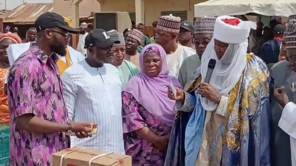 Ilorin Lawmaker Empowers 500+ Constituents with Tools, Cash Grants
