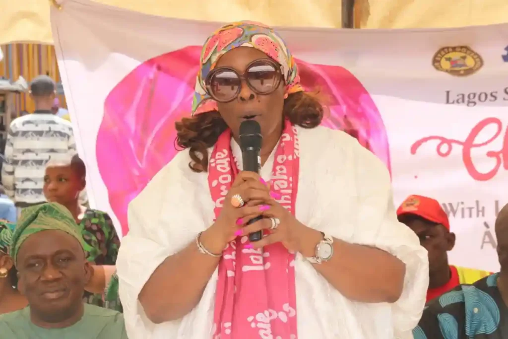 Commissioner Empowers 300 Lagos Island Residents