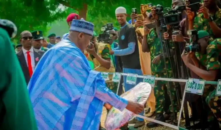 Sokoto approves food aid for 500 widows of fallen heroes