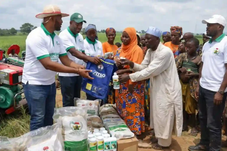 FG Distributes Farm Inputs to Smallholder Farmers in Yobe State