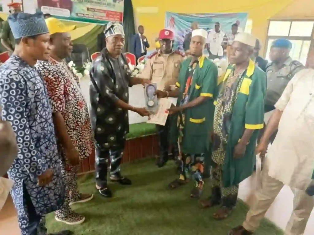 Osun Govt Trains and Empowers Vulcanizers With 350 Tyre Gauges