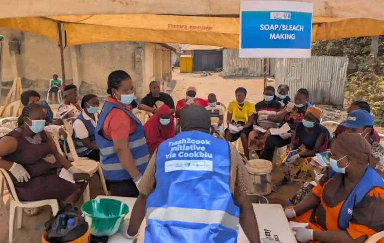 Women trained in Green Skills and Upcycling by Trash2cook Initiative