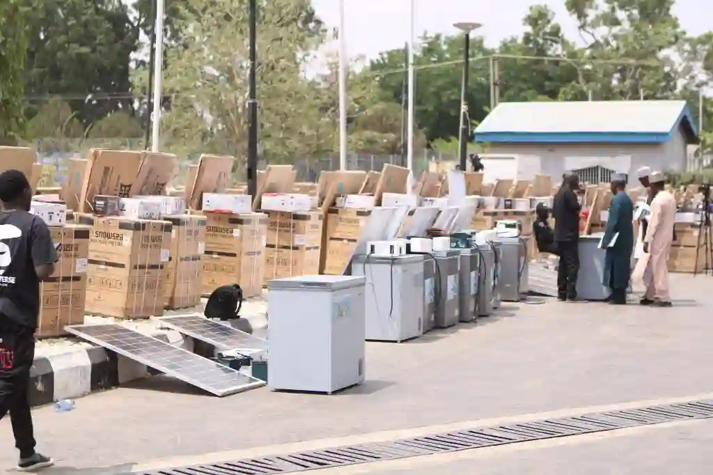 Kaduna distributes solar freezers, feed mills to 5,000 farmers