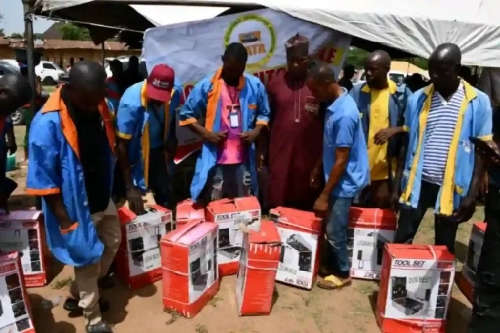 1,176 artisans receive tools as Reps member expands empowerment in Edo