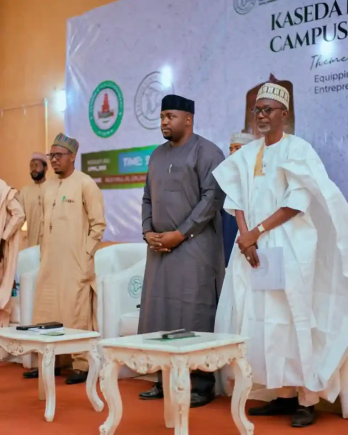 PicsArt_04-08-12.14.07